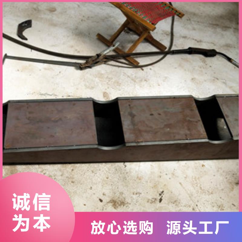 桥梁护栏_旋转护栏满足多种行业需求