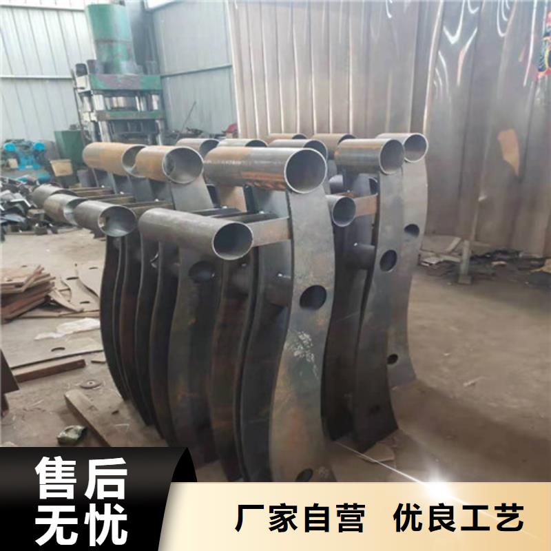 不锈钢复合管防撞护栏立柱厂家直接面向客户