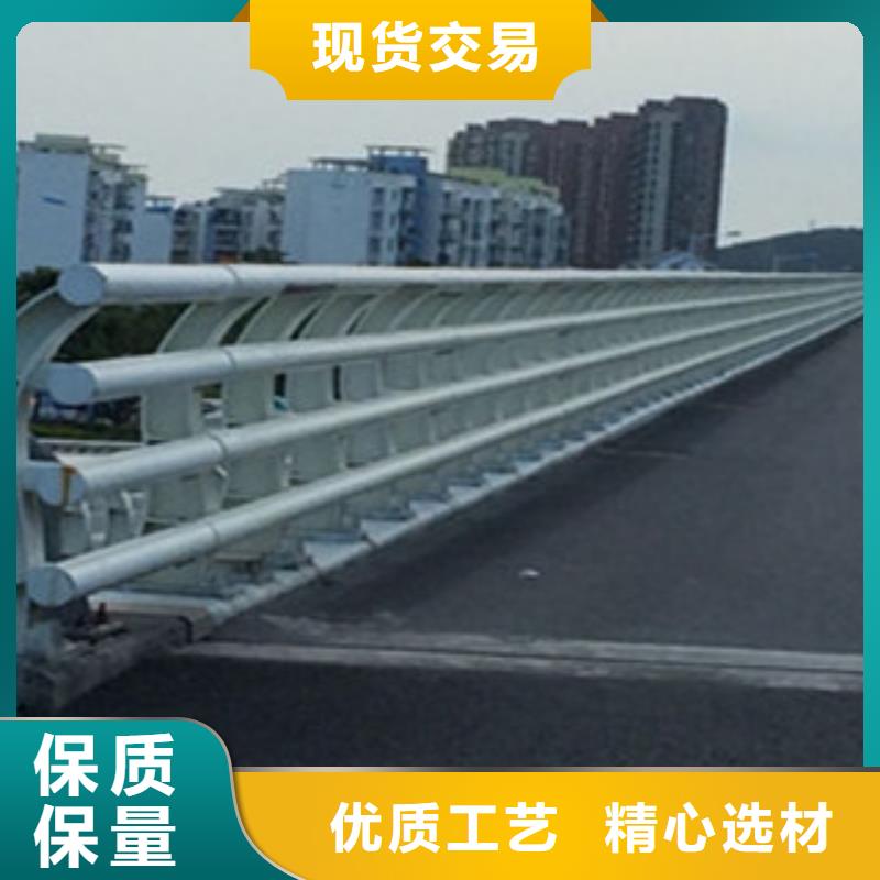 414河堤防撞护栏用心做产品