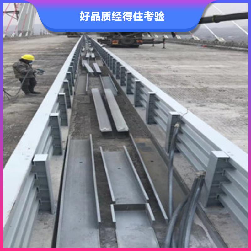 不锈钢复合管道路护栏我们更专业