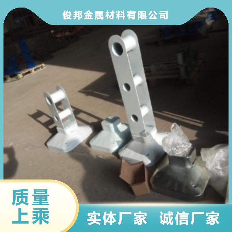 不锈钢复合管护栏-道路隔离栏自有厂家
