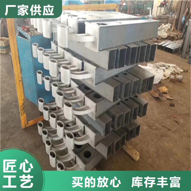 不锈钢复合管河道栏杆造型别致