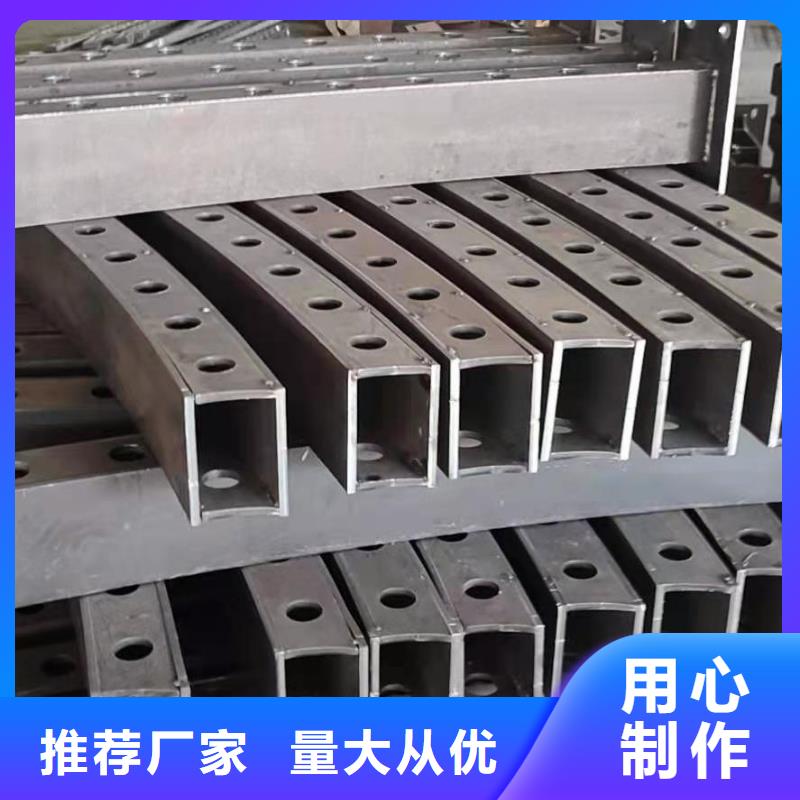 护栏_M型防撞护栏库存丰富
