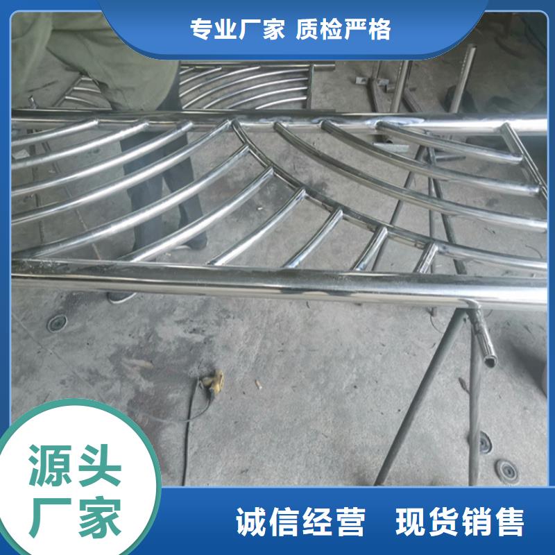 有现货的不锈钢钢丝绳护栏图片实体厂家