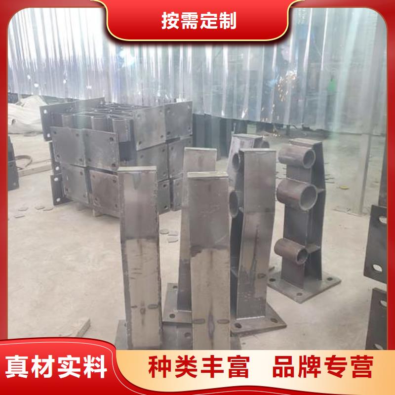 桥上的防撞护栏款式齐全
