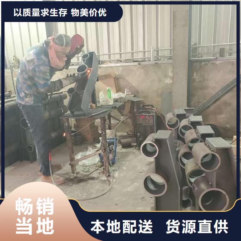 桥上的防撞护栏款式齐全