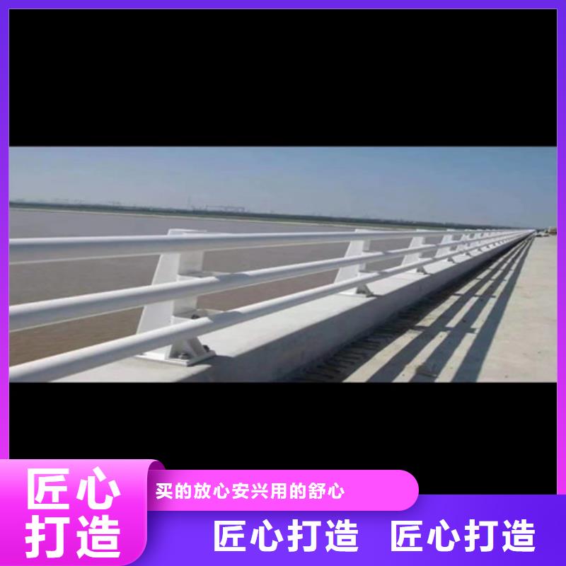 防撞护栏镀锌波形护栏品质过硬
