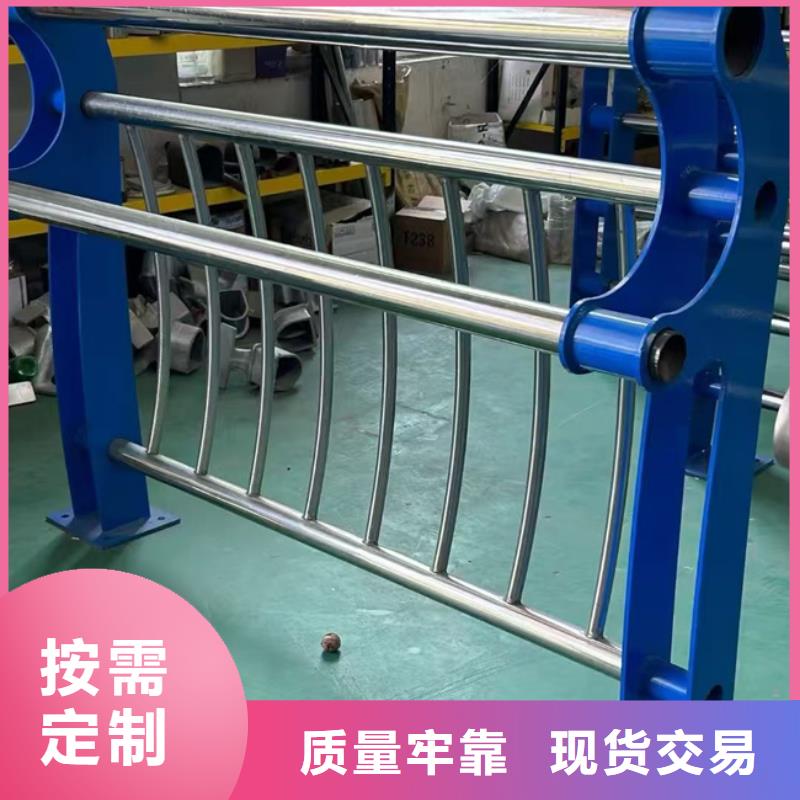 护栏-国道抗冲击围栏畅销本地