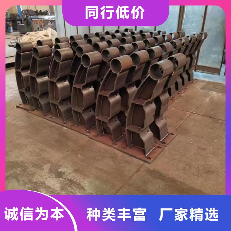 护栏-国道抗冲击围栏畅销本地