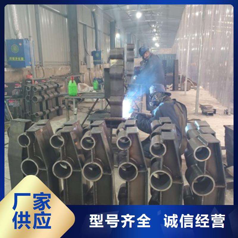 桥梁护栏防撞护栏用心制造