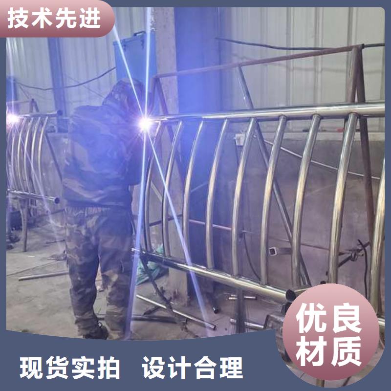 不锈钢复合管护栏立柱多年经验值得信赖