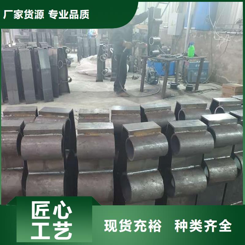  防撞护栏做工细致