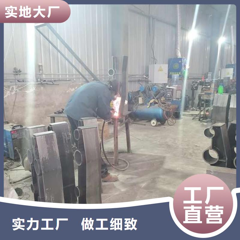  防撞护栏做工细致