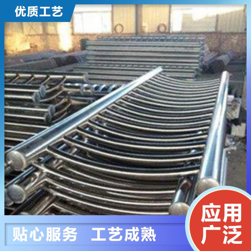道路护栏灯箱护栏厂家拥有先进的设备