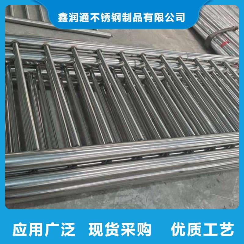 防撞护栏_q235b波形护栏板工程施工案例