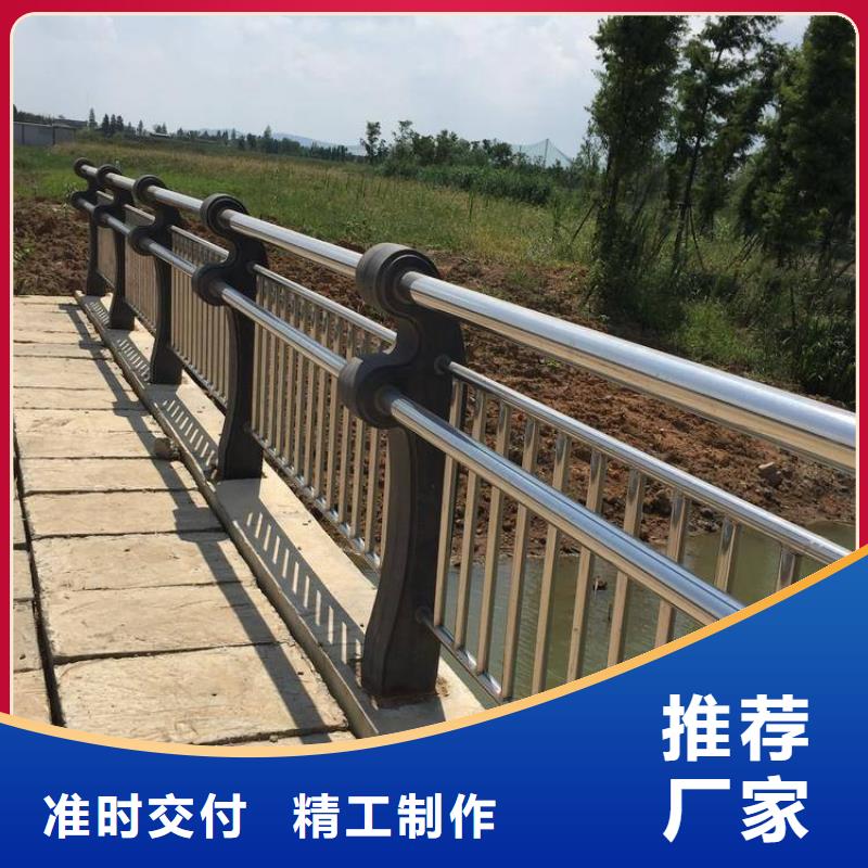 防撞护栏国道抗冲击围栏质量优价格低