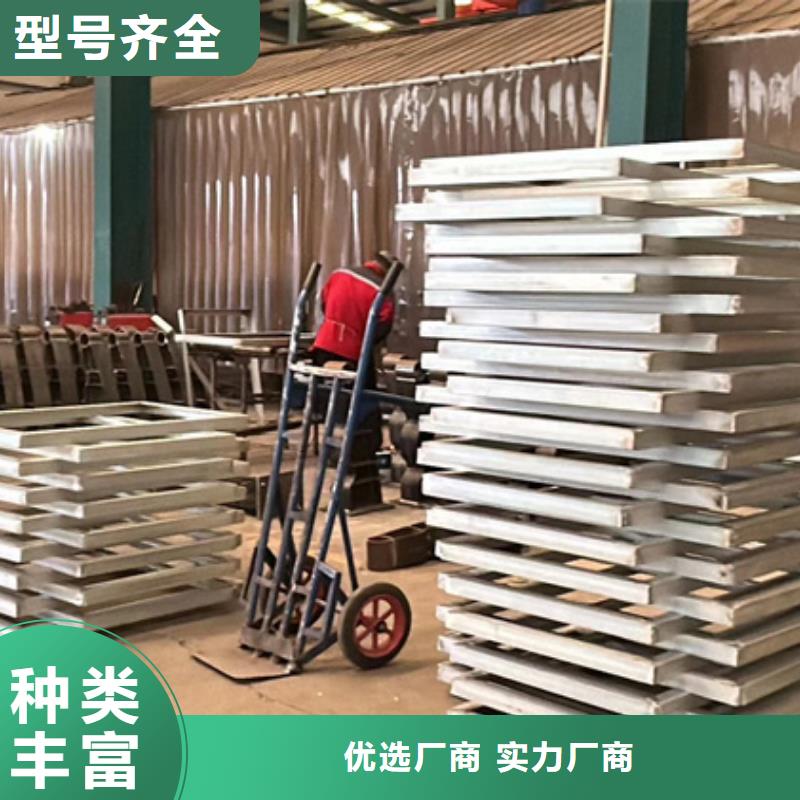 Q235B防撞护栏大量现货随时发货
