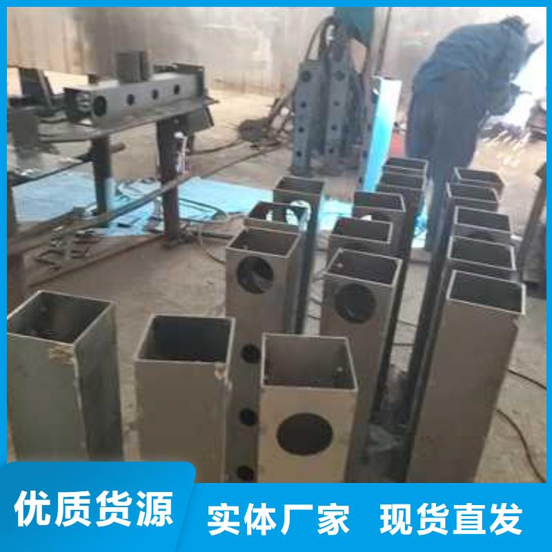 桥梁防撞护栏_桥梁钢护栏厂重信誉厂家