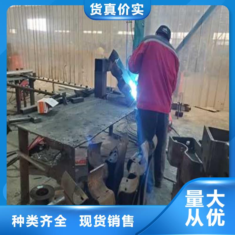 道路护栏-镀锌喷塑防撞栏用心细节