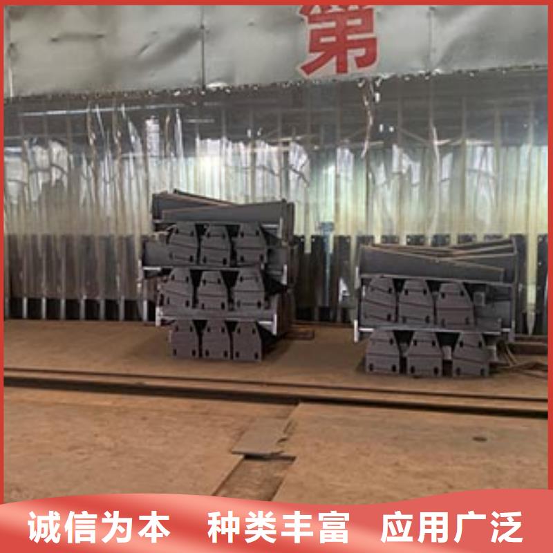 人行道栏杆_钢背木护栏优选厂家
