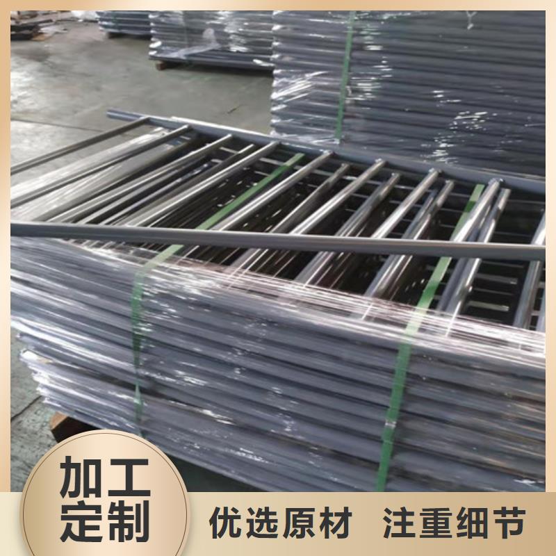 道路护栏河堤防撞护栏款式多样