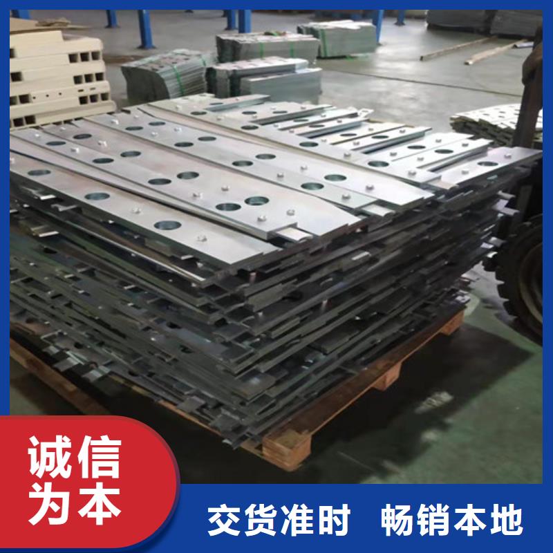道路护栏河堤防撞护栏款式多样
