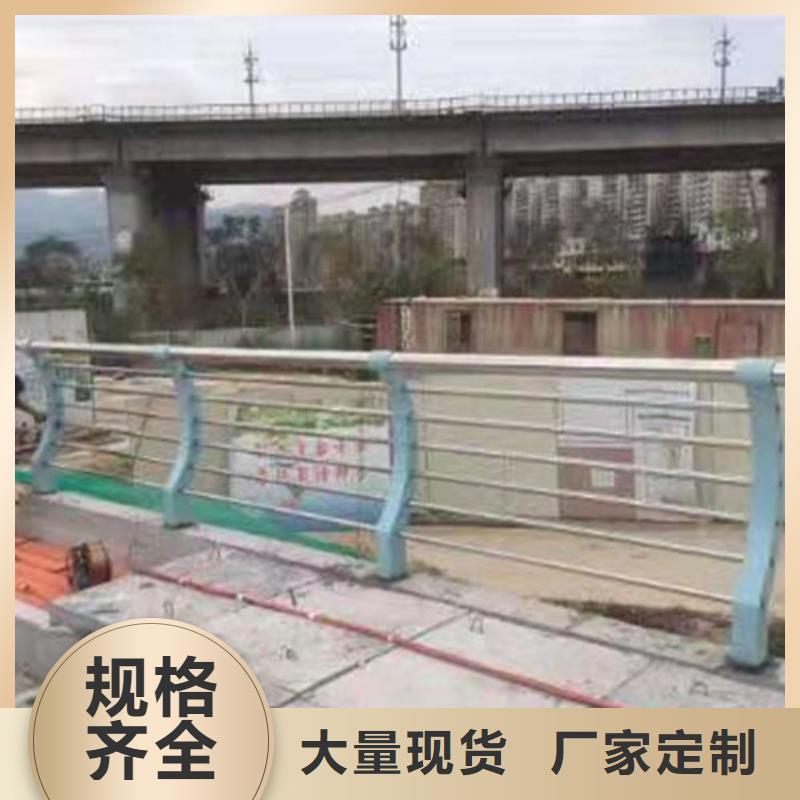 道路护栏 国道抗冲击围栏一手货源