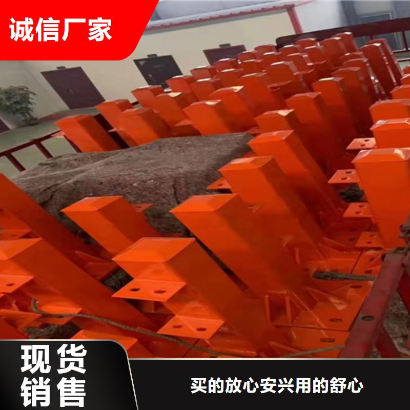 防撞护栏护栏钢板立柱源厂定制
