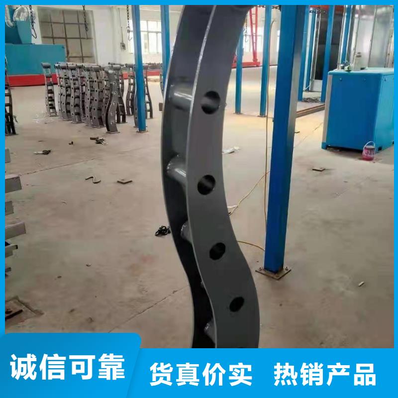 道路栏杆多年经验