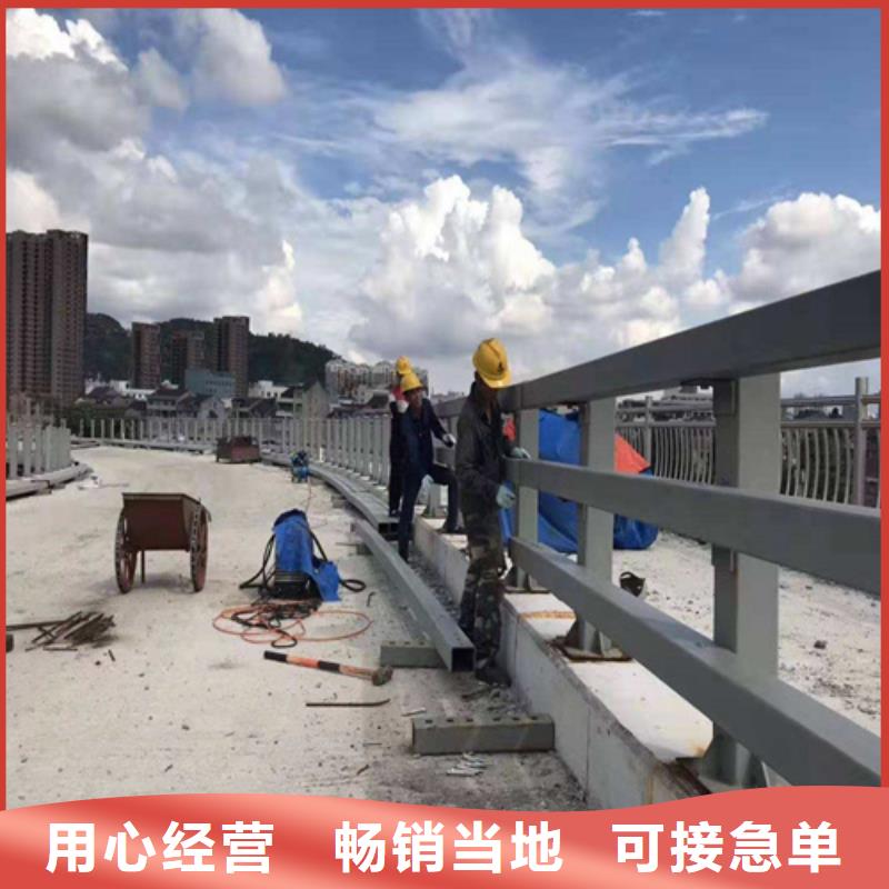 防撞护栏三横梁防撞护栏货源足质量好