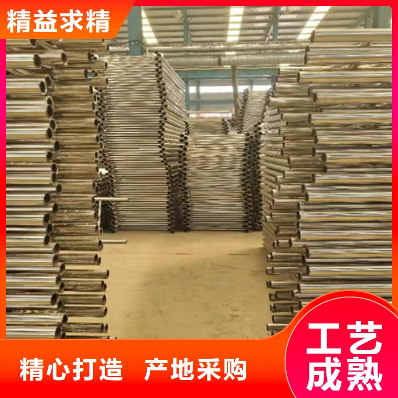 护栏波形梁防撞护栏厂家保障产品质量