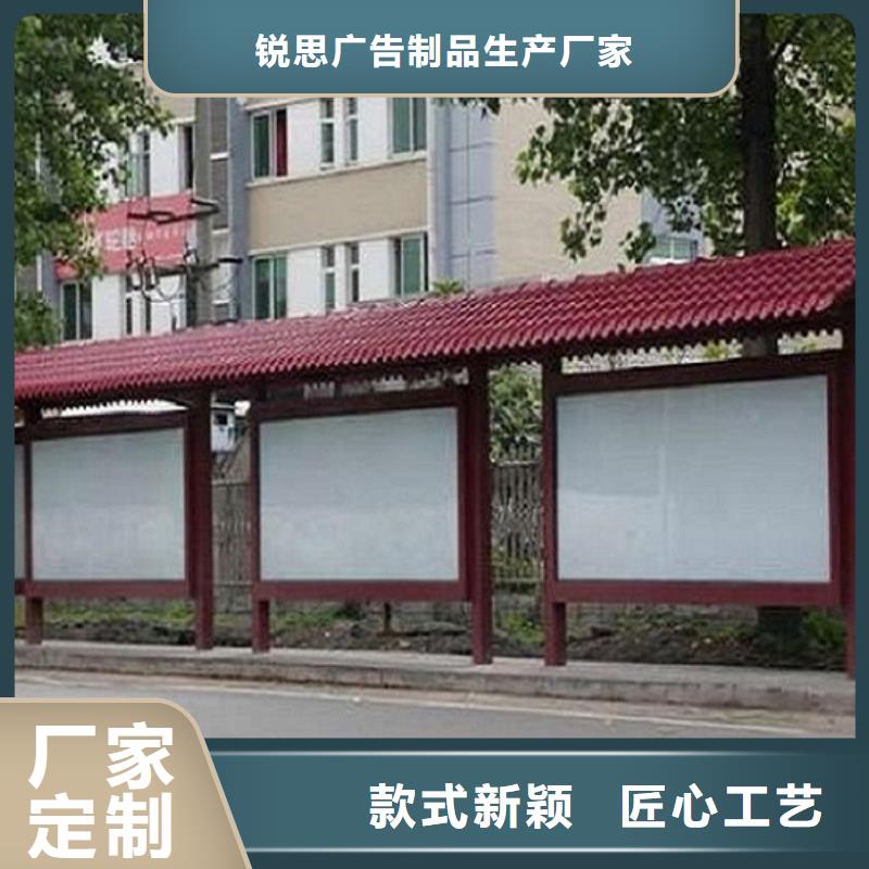 款宣传栏灯箱来厂考察