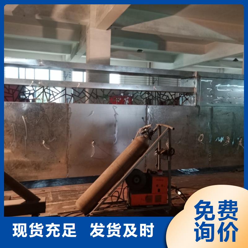 
精神堡垒雕塑定制
