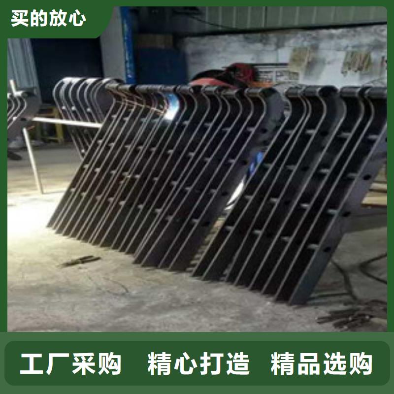 桥梁护栏立柱镀锌喷塑钢板立柱严格把关质量放心